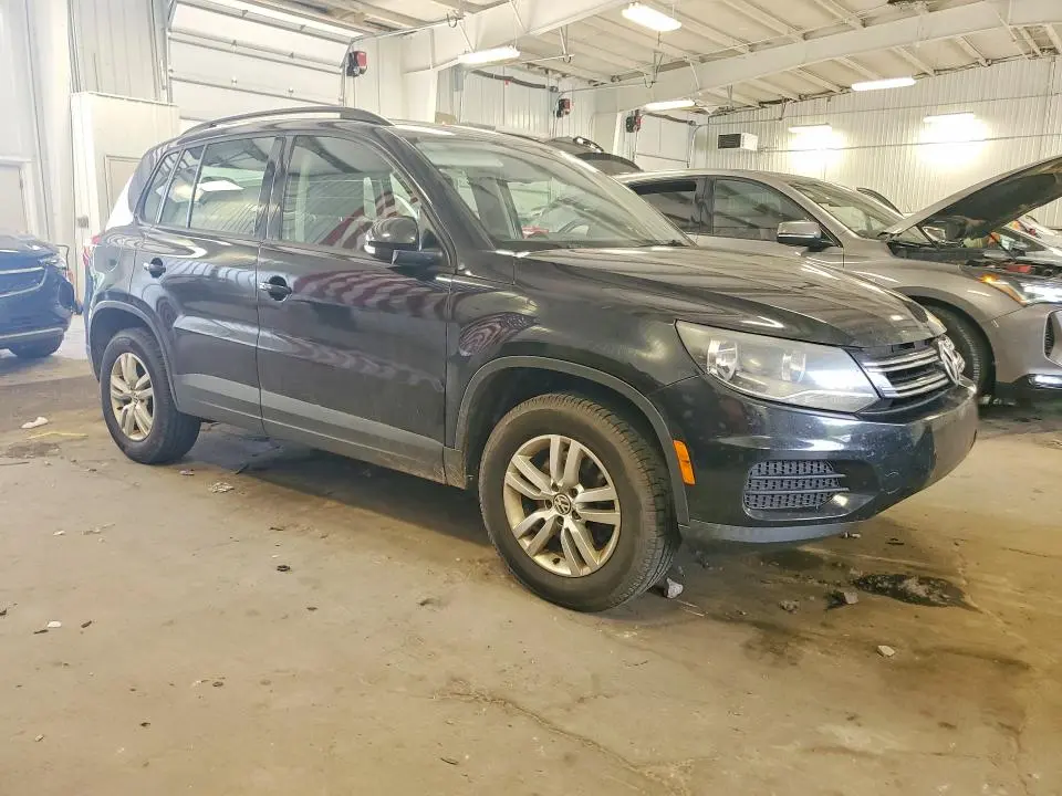 2016 VOLKSWAGEN TIGUAN S  