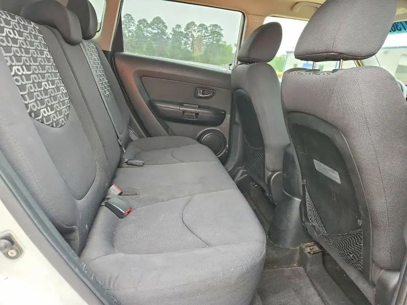 2011 KIA SOUL +  