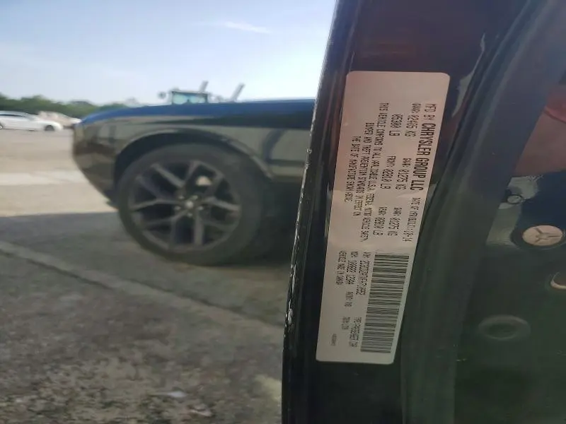 2015 DODGE CHALLENGER SXT  