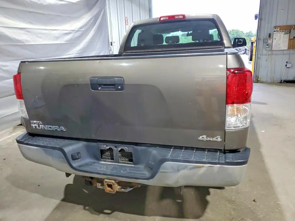 2011 TOYOTA TUNDRA DOUBLE CAB SR5  