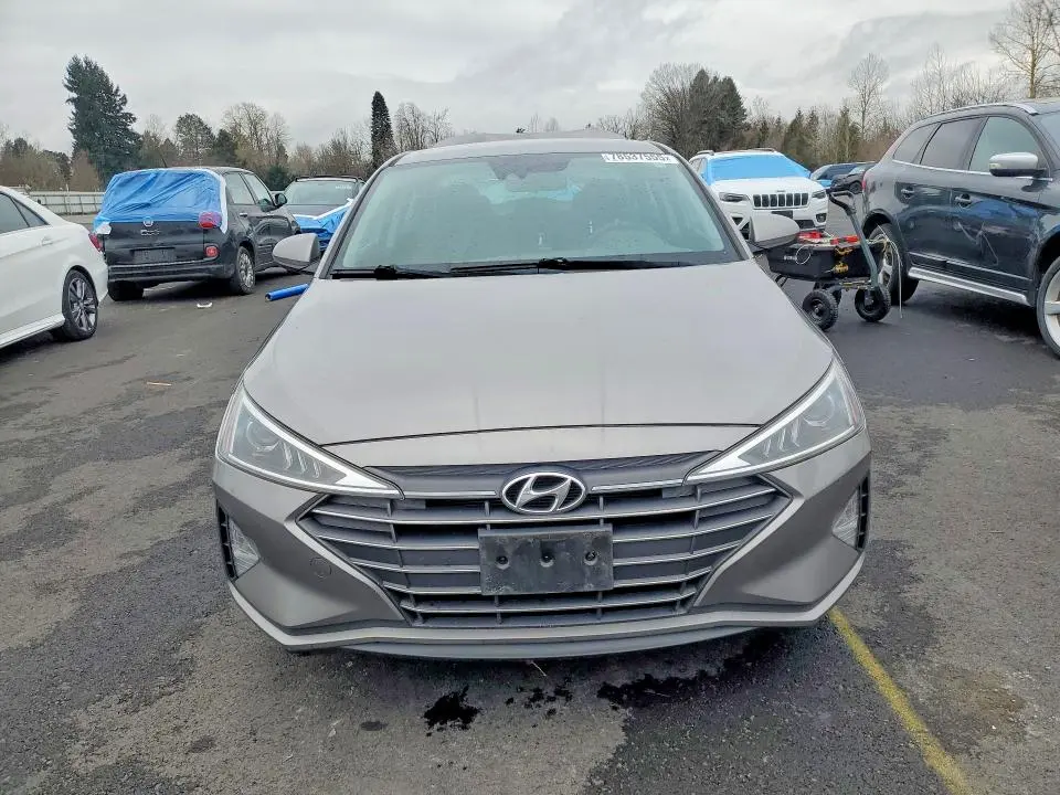 2020 HYUNDAI ELANTRA SE  