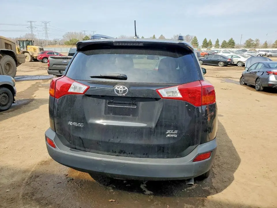 2015 TOYOTA RAV4 XLE  