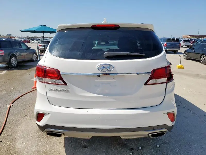 2017 HYUNDAI SANTA FE SE  
