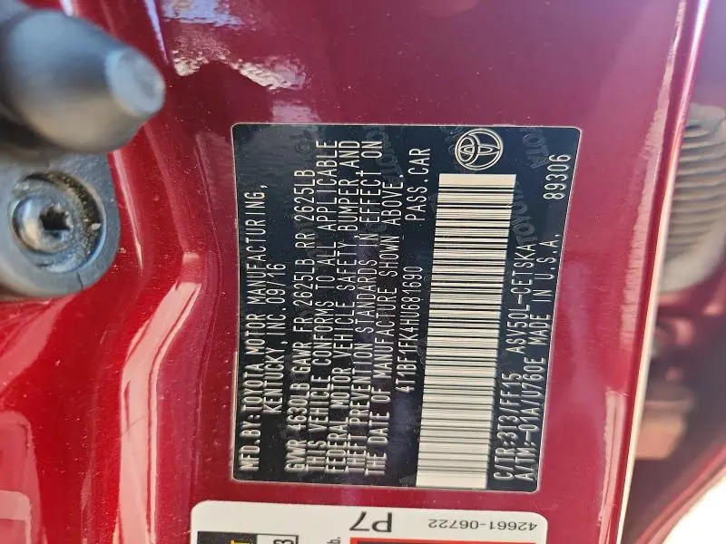 2017 TOYOTA CAMRY SE  