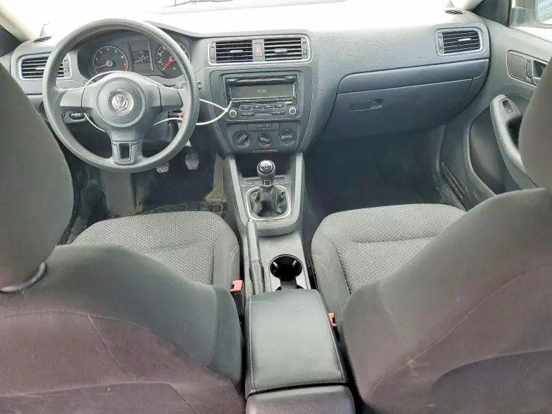 2013 VOLKSWAGEN JETTA BASE  