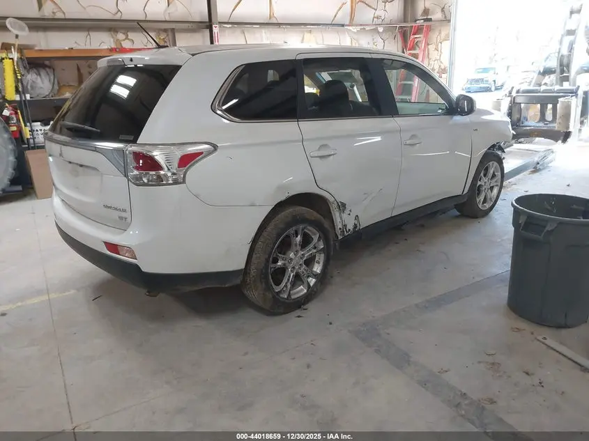 2014 MITSUBISHI OUTLANDER GT