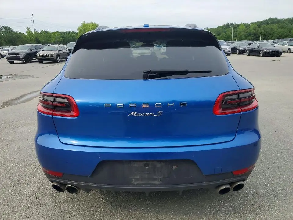 2016 PORSCHE MACAN S  