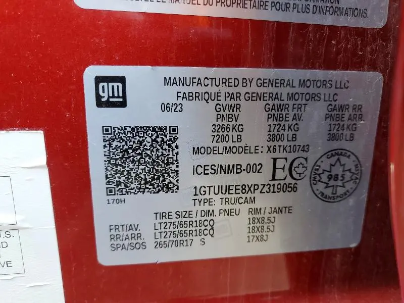 2023 GMC SIERRA K1500 AT4  