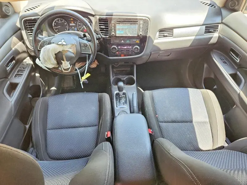 2016 MITSUBISHI OUTLANDER SE  