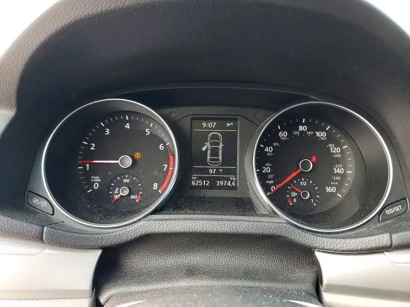 2018 VOLKSWAGEN PASSAT S  