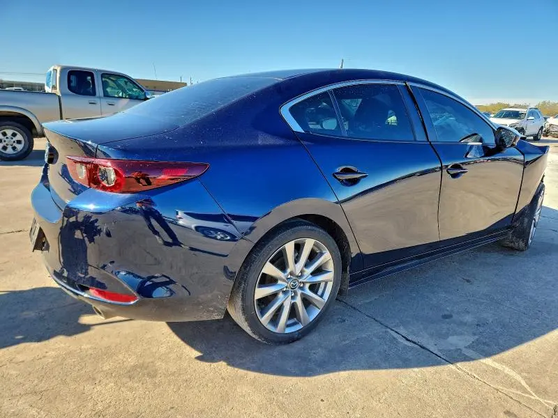 2022 MAZDA 3 SELECT  