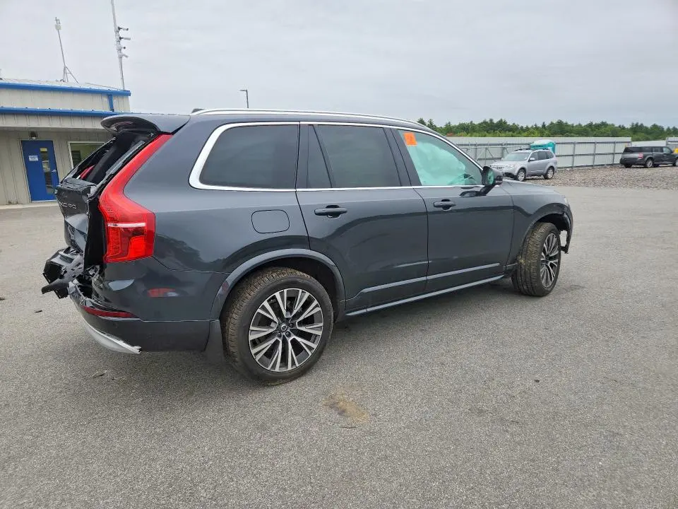 2022 VOLVO XC90 T6 MOMENTUM  