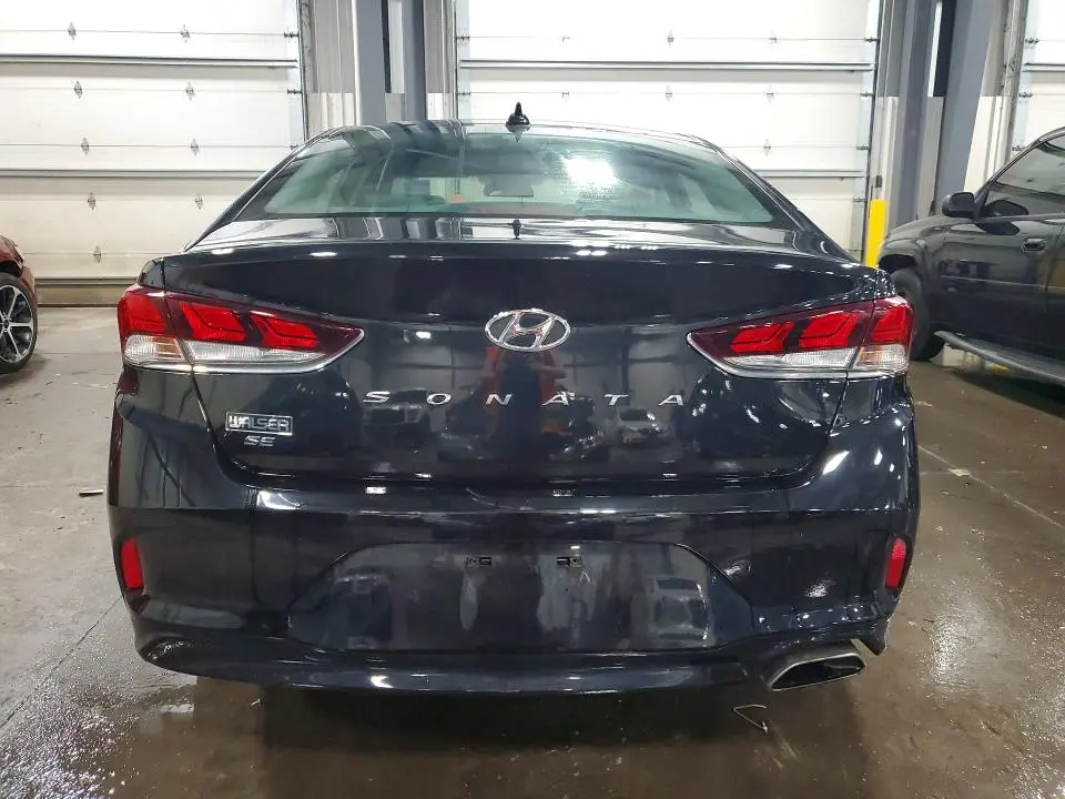 2018 HYUNDAI SONATA SE  