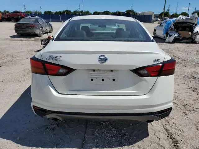 2019 NISSAN ALTIMA SR