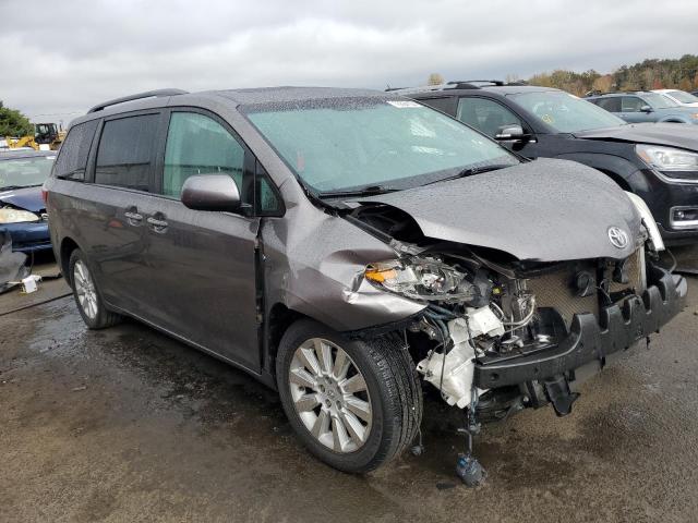 2016 TOYOTA SIENNA XLE