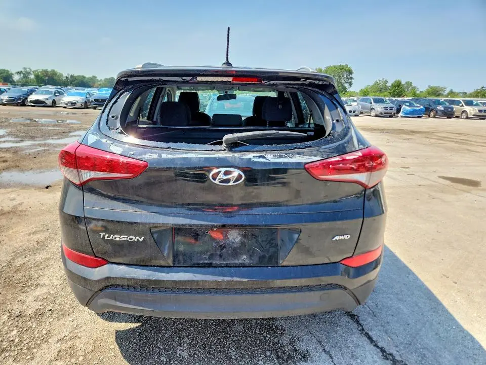 2017 HYUNDAI TUCSON SE  