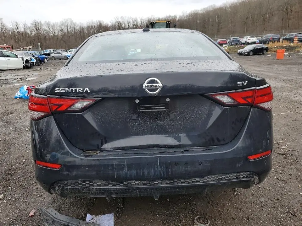 2022 NISSAN SENTRA SV  