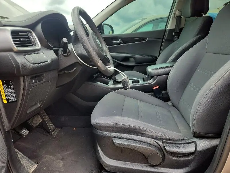 2017 KIA SORENTO LX V6  