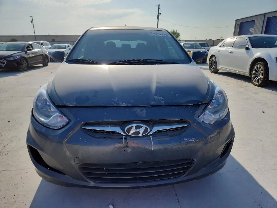 2013 HYUNDAI ACCENT GS  