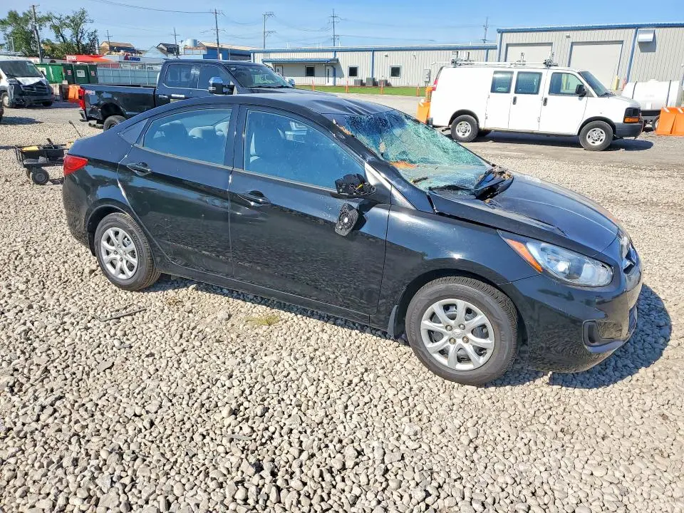 2013 HYUNDAI ACCENT GLS  