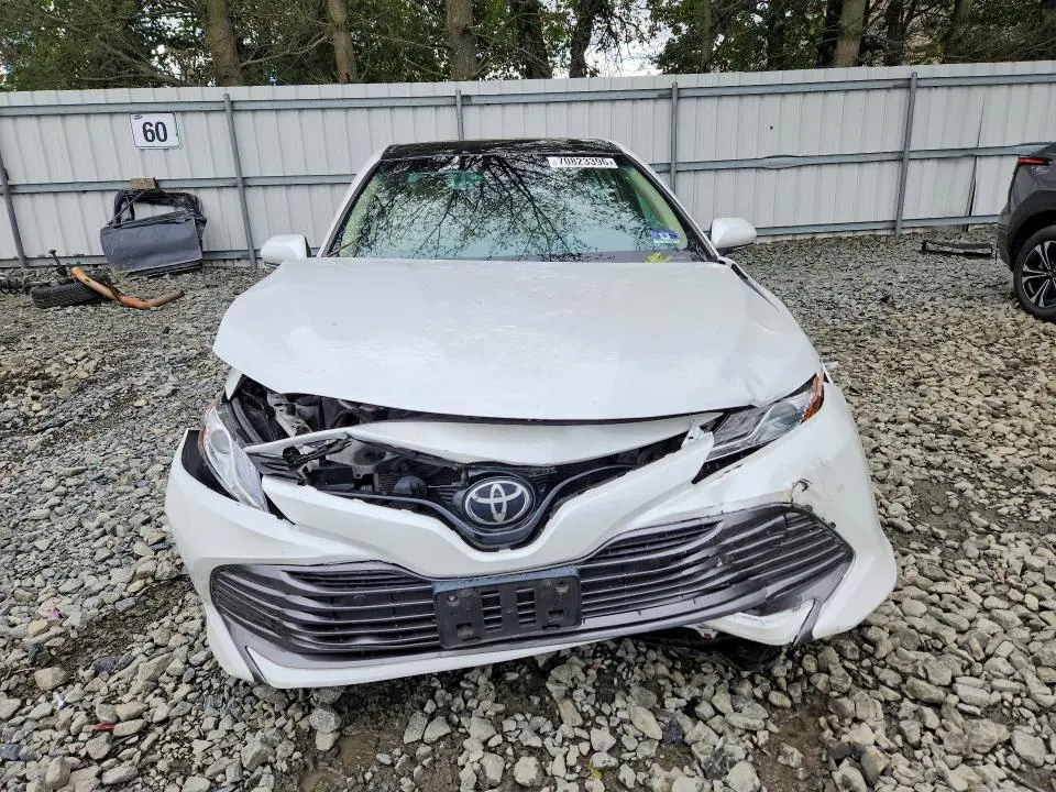 2018 TOYOTA CAMRY XLE  