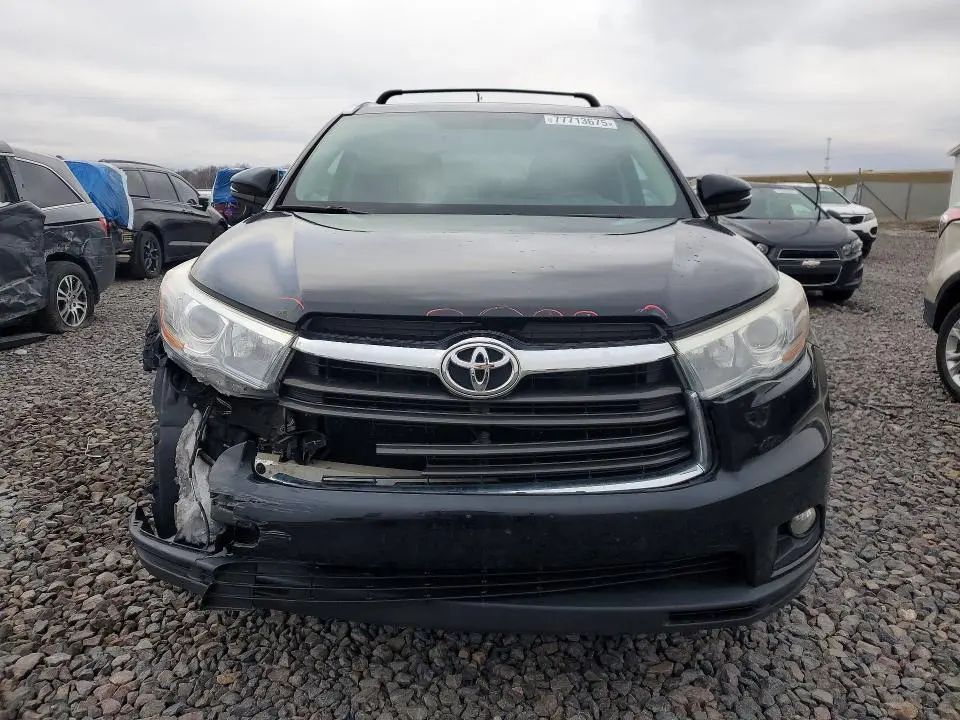 2016 TOYOTA HIGHLANDER XLE  