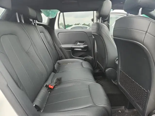 2021 MERCEDES-BENZ GLA 250 4MATIC  