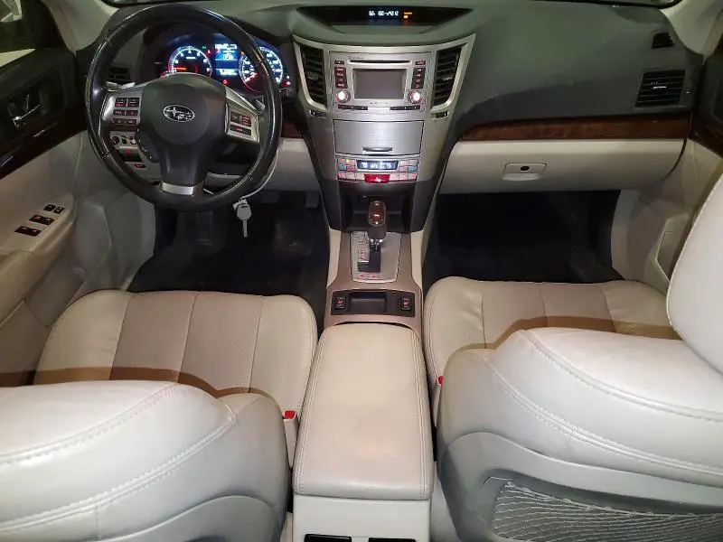 2013 SUBARU LEGACY 3.6R LIMITED  