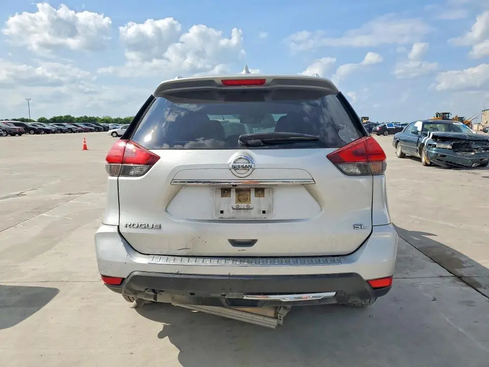 2017 NISSAN ROGUE SL  