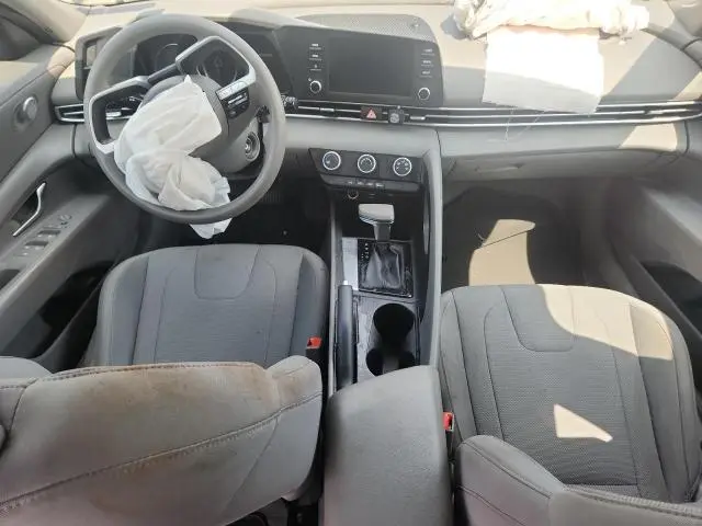 2021 HYUNDAI ELANTRA SE  