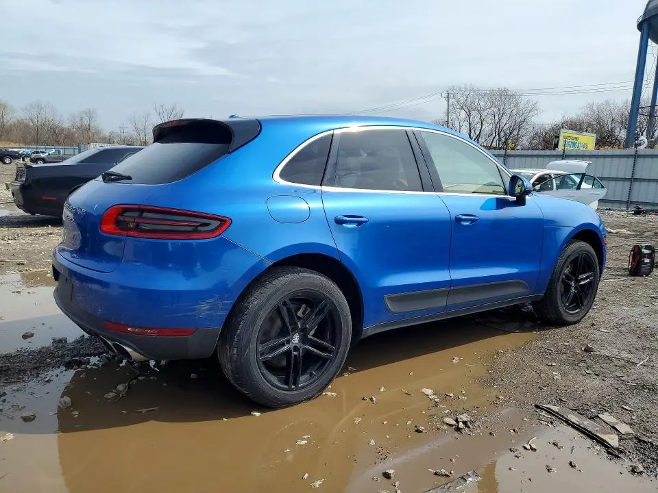 2015 PORSCHE MACAN S  