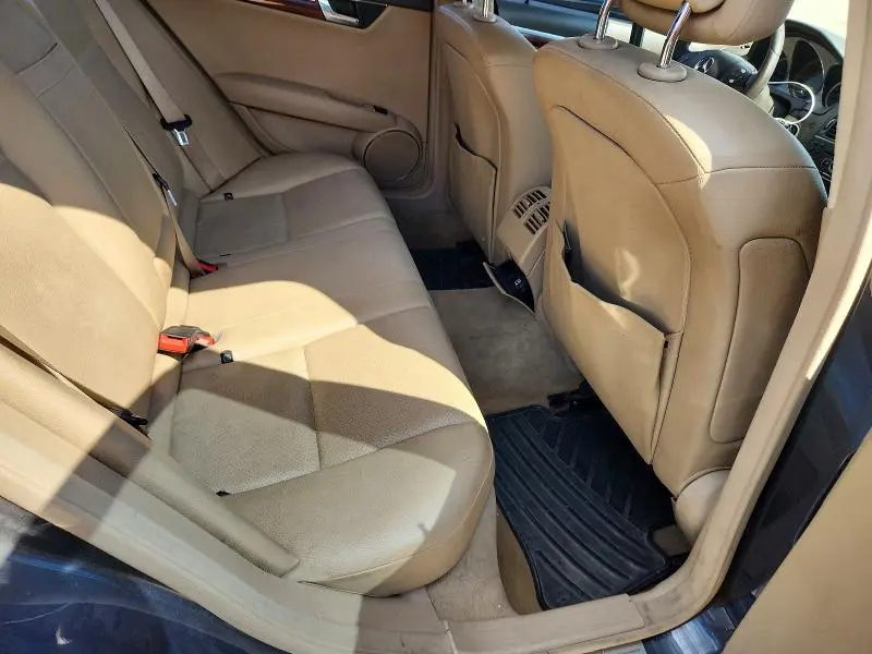 2011 MERCEDES-BENZ C 300  