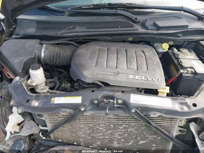 2011 CHRYSLER TOWN & COUNTRY LIMITED