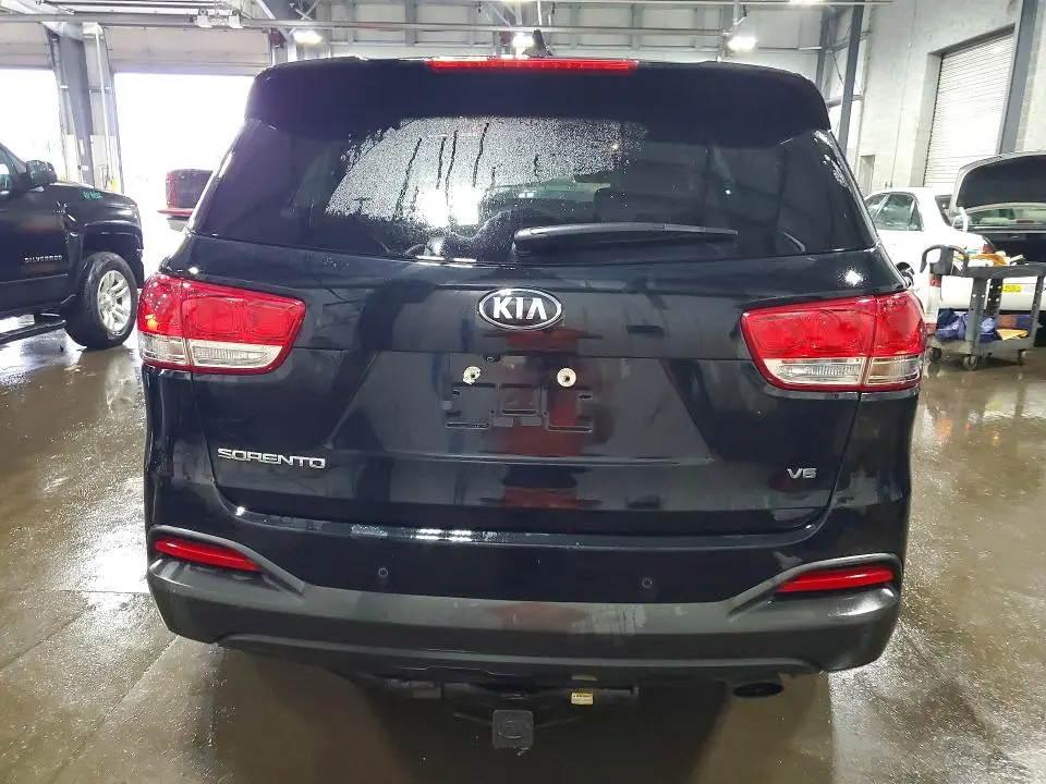 2018 KIA SORENTO LX V6  