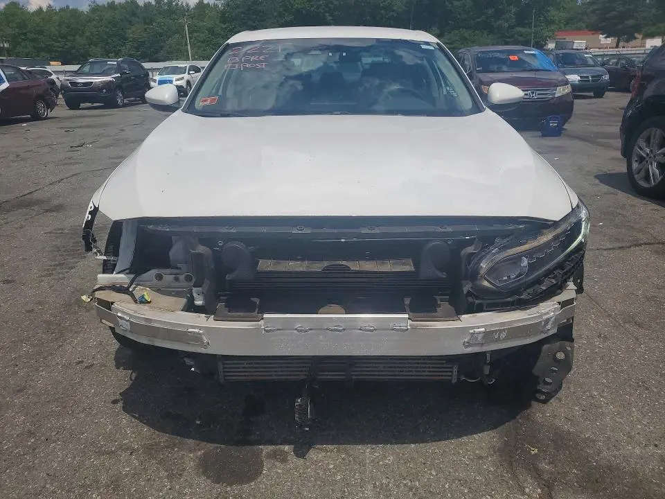 2019 HONDA ACCORD LX  