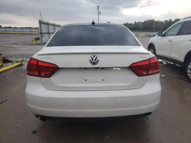 2015 VOLKSWAGEN PASSAT SE  