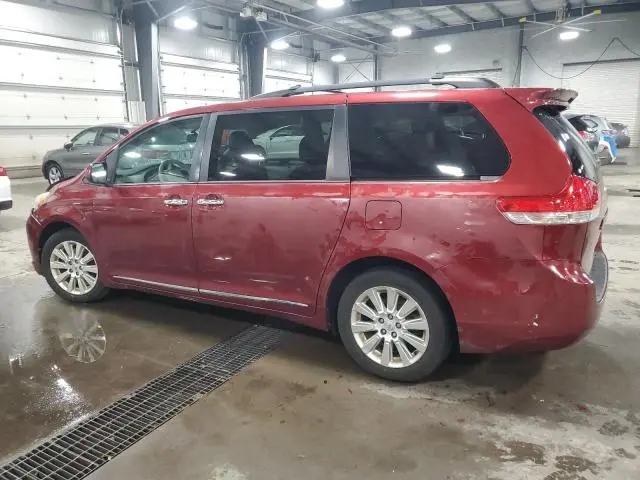 2011 TOYOTA SIENNA LE  