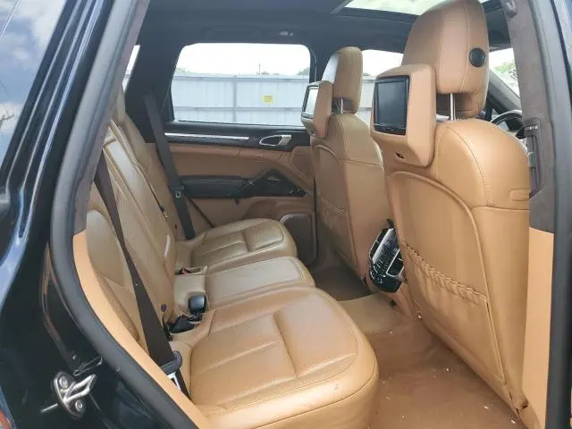 2015 PORSCHE CAYENNE TURBO  
