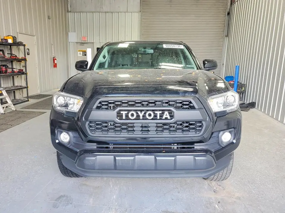 2017 TOYOTA TACOMA SR5 V6  