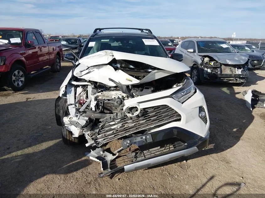 2021 TOYOTA RAV4 HYBRID XSE