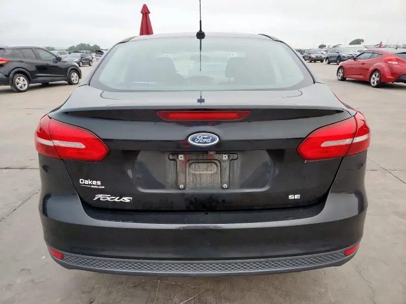 2017 FORD FOCUS SE  