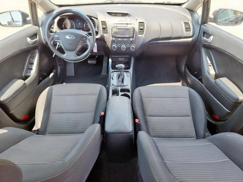 2017 KIA FORTE LX  