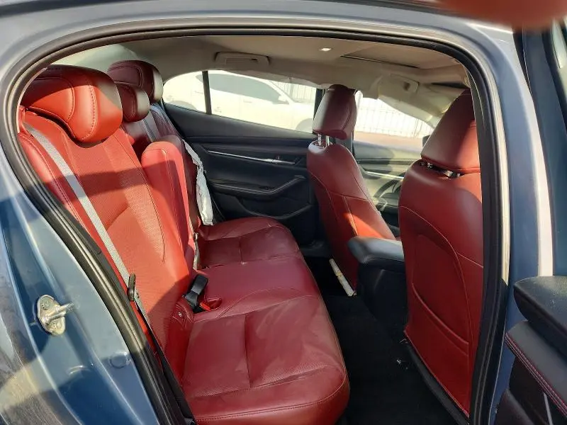 2024 MAZDA 3 PREFERRED  