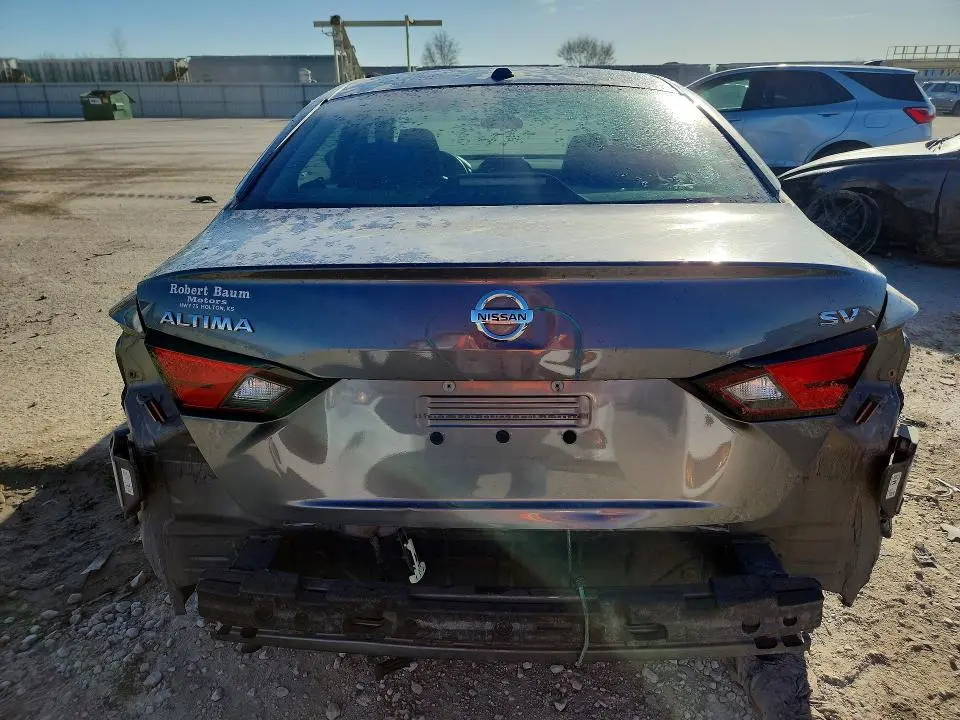 2021 NISSAN ALTIMA SV  