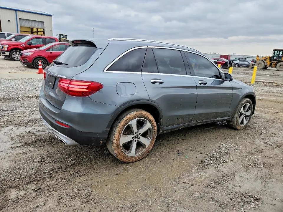 2019 MERCEDES-BENZ GLC 300  