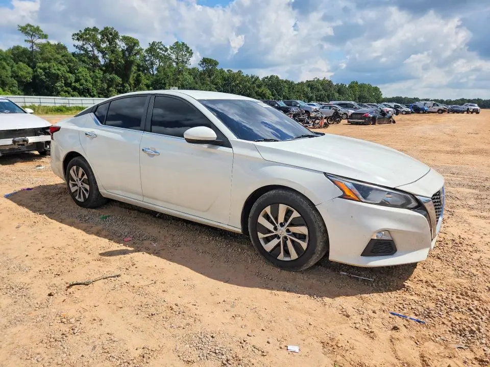 2019 NISSAN ALTIMA S  