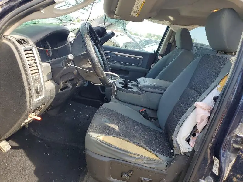 2016 RAM 1500 SLT  