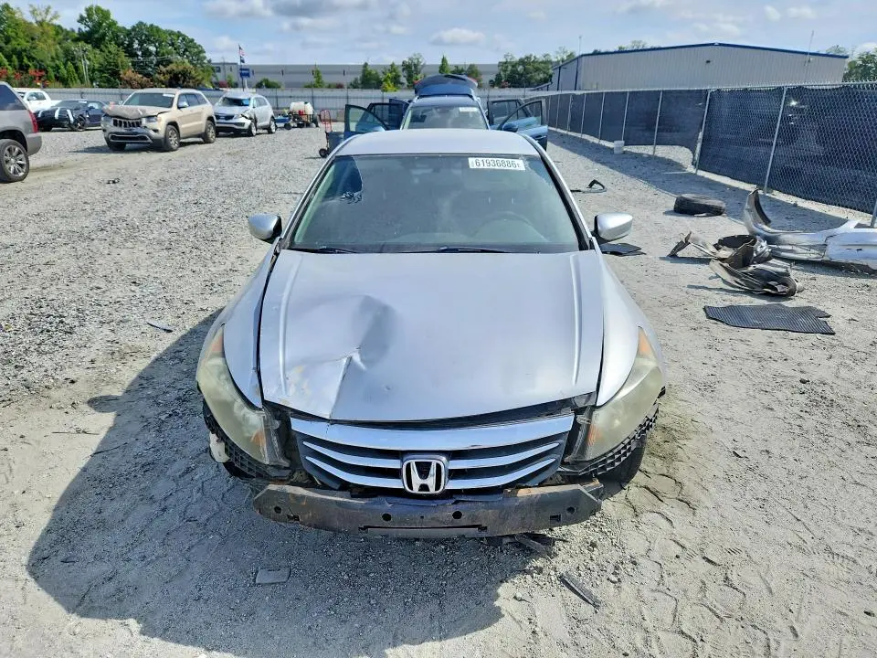 2011 HONDA ACCORD LX  