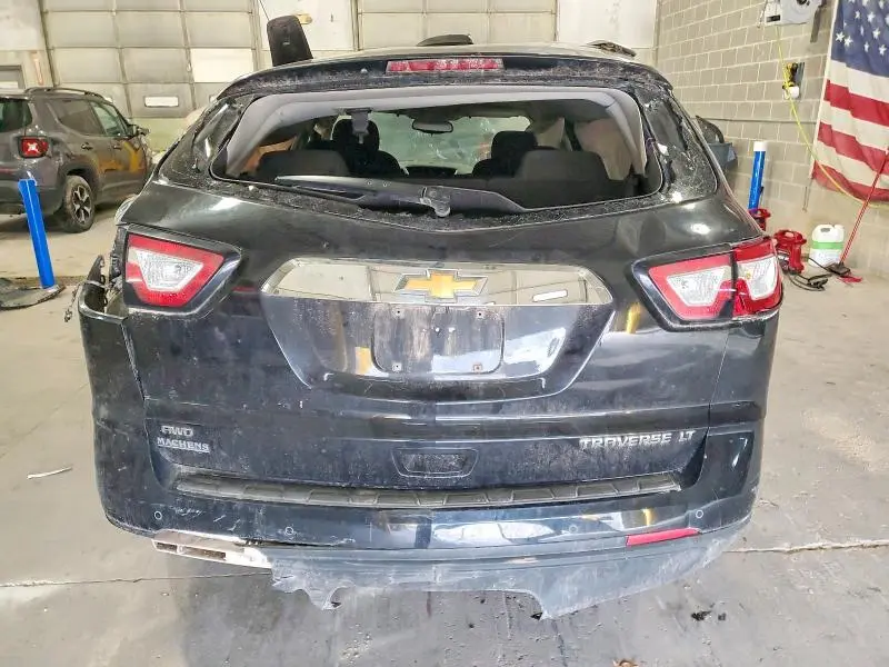 2016 CHEVROLET TRAVERSE LT  