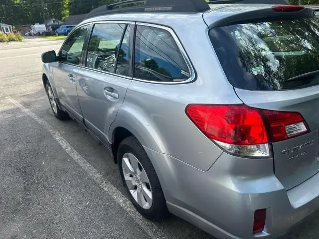 2012 SUBARU OUTBACK 2.5I  